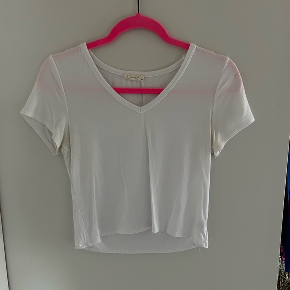 olivia rae white v neck cropped t-shirt - Picture 1 of 2